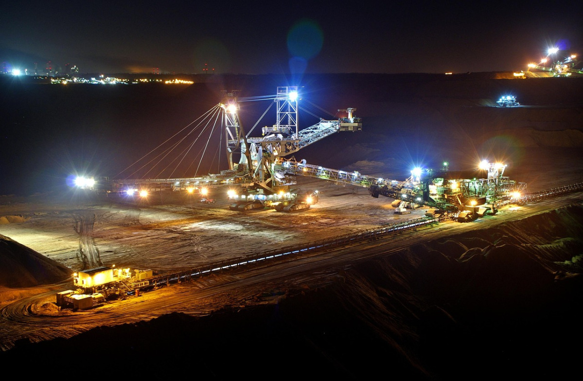 massive open pit mining equipment